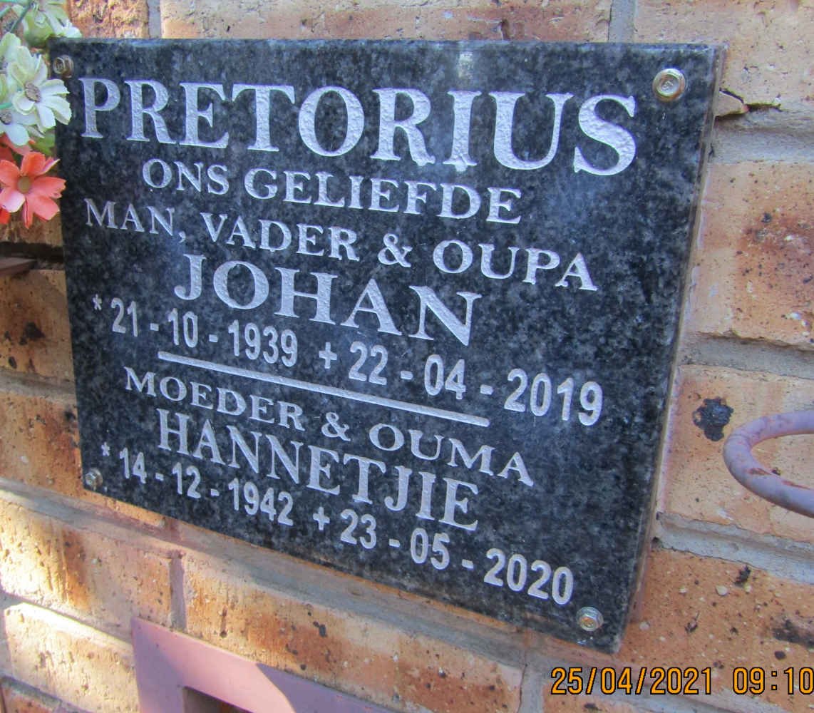 PRETORIUS Johan 1939-2019 &amp; Hannetjie 1942-2020