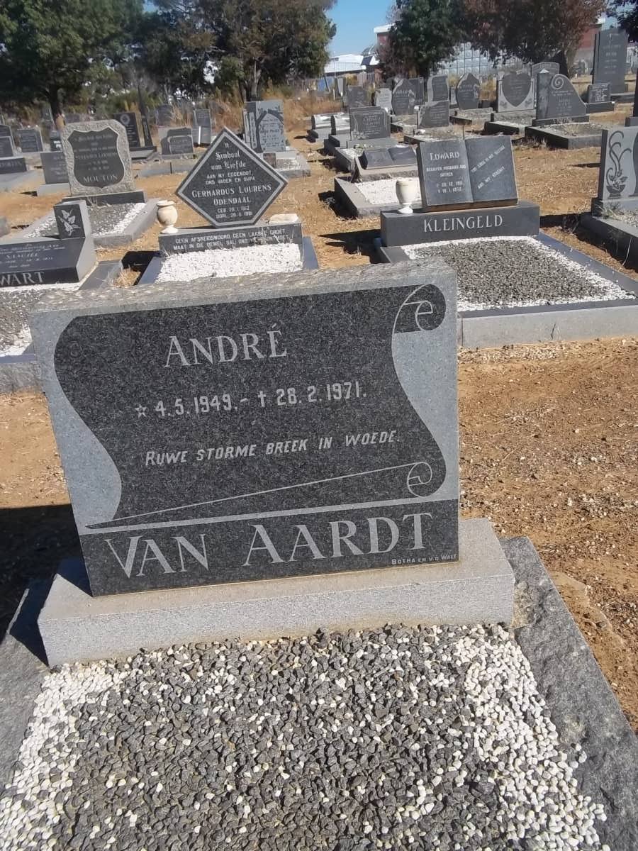 AARDT Andre, van 1949-1971