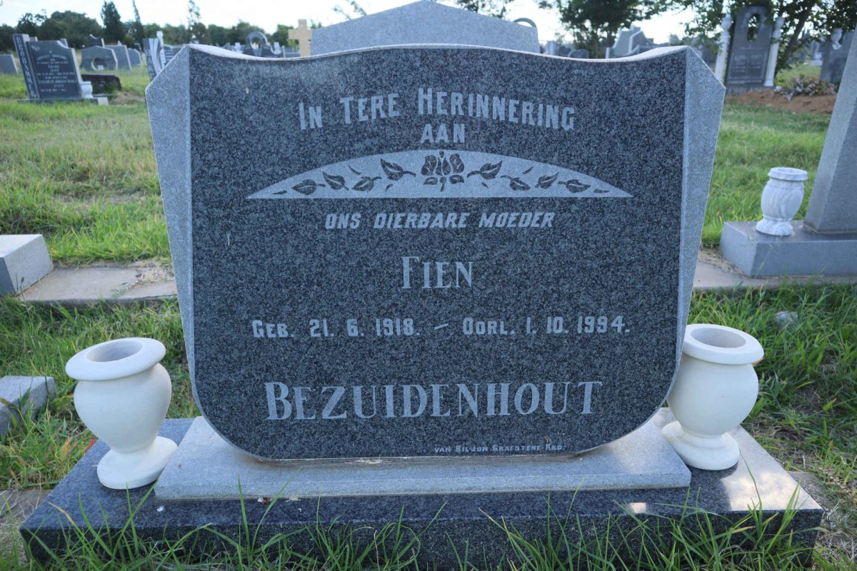 BEZUIDENHOUT Fien 1918-1994