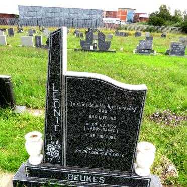 BEUKES Leonie nee LABUSCHAGNE 1955-2004