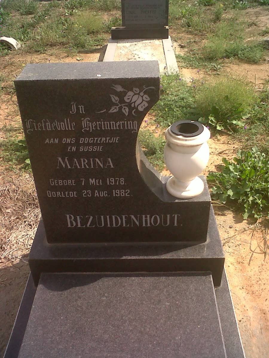 BEZUIDENHOUT Marina 1978-1982