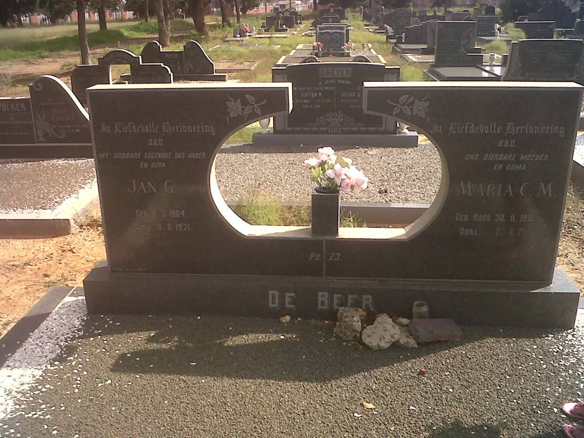 BEER Jan G., de 1904-1971 &amp; Maria C.M. ROOS 1910-200?