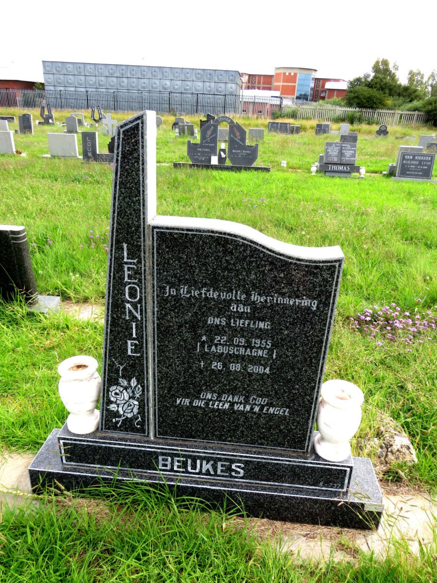 BEUKES Leonie nee LABUSCHAGNE 1955-2004