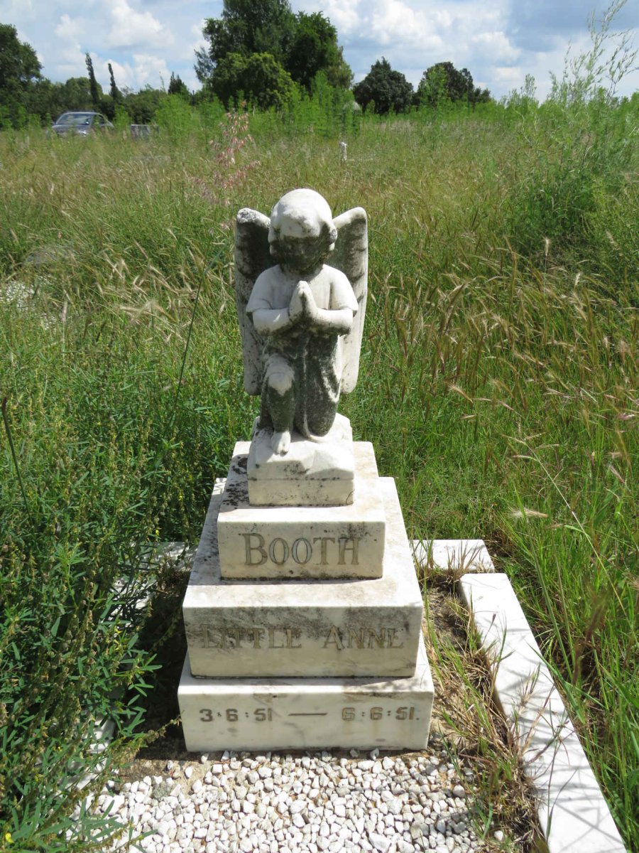 BOOTH Anne 1951-1951