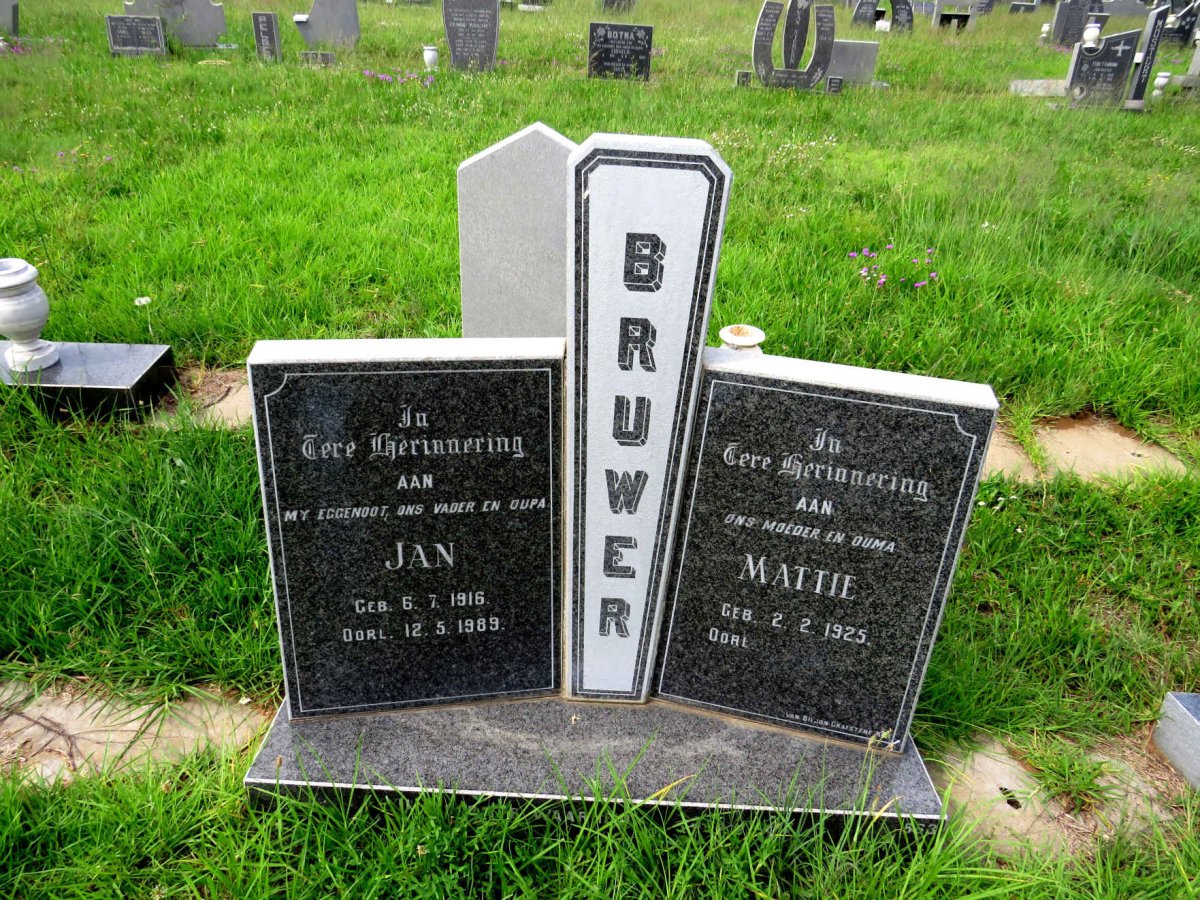 BRUWER Jan 1916-1989 & Mattie 1925-