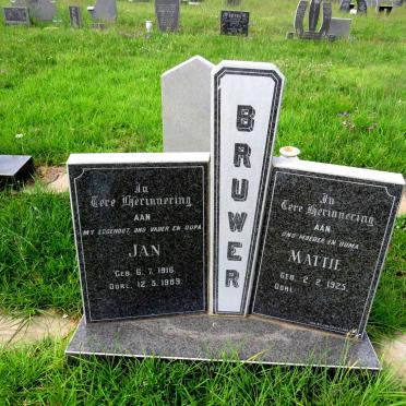 BRUWER Jan 1916-1989 & Mattie 1925-