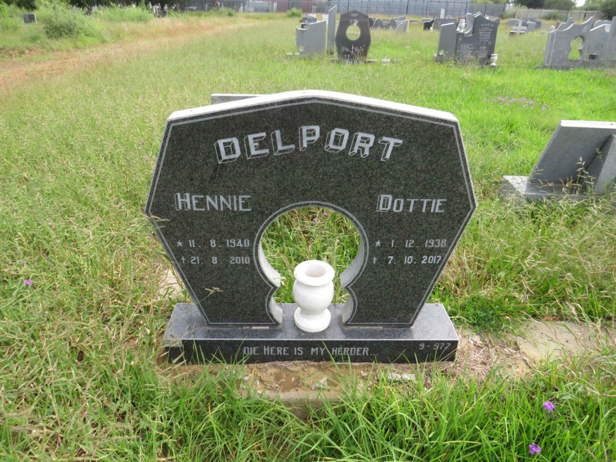 DELPORT Hennie 1940-2010 & Dottie 1938-2017