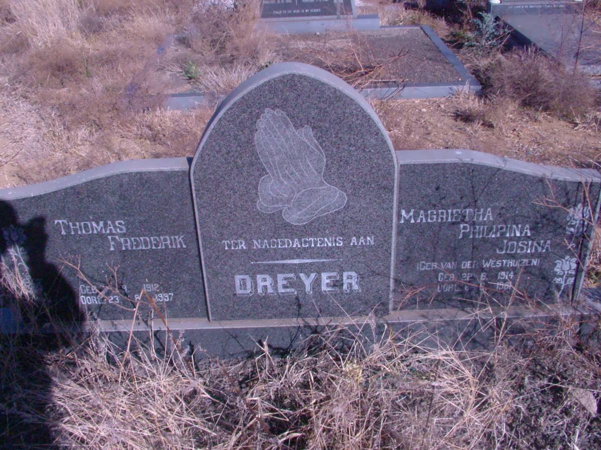DREYER Thomas Frederik 1912-1997 &amp; Magrietha Philipina Josina VAN DER WESTHUIZEN 1914-1981