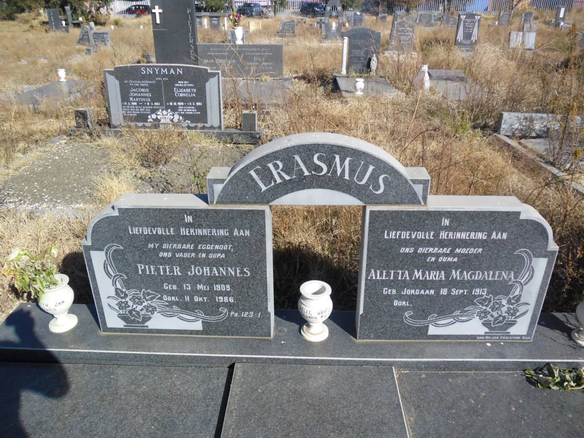 ERASMUS Pieter Johannes 1909-1986 &amp; Aletta Maria Magdalena JORDAAN 1913-