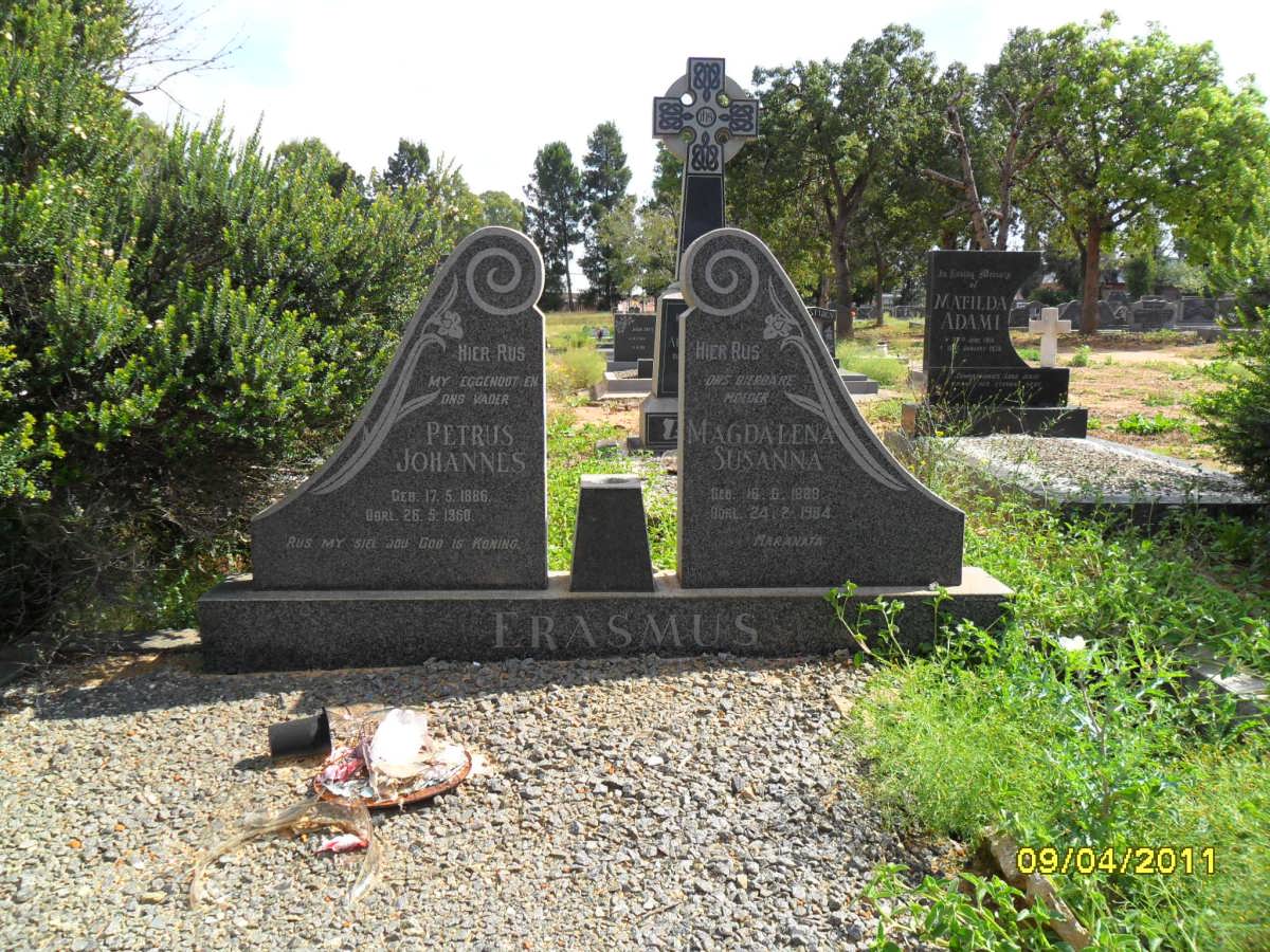 ERASMUS Petrus Johannes 1886-1960 &amp; Magdalena Susanna 1888-1984