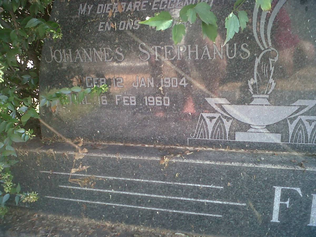 FERREIRA Johannes Stephanus 1904-1960 &amp; Hester Susanna OOSTHUIZEN 1904-1976