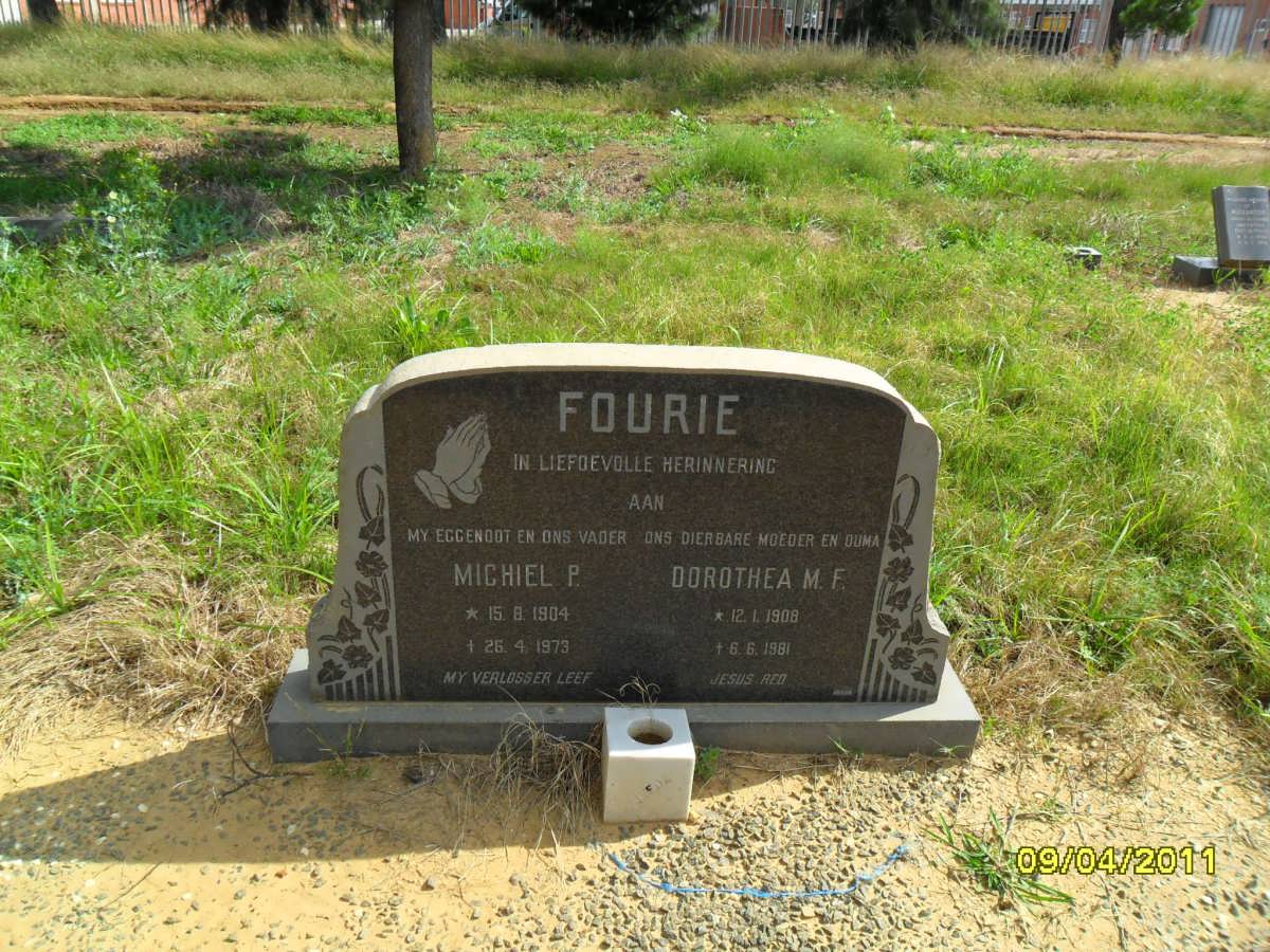 FOURIE Michiel P. 1904-1973 &amp; Dorothea M.F. 1908-1981