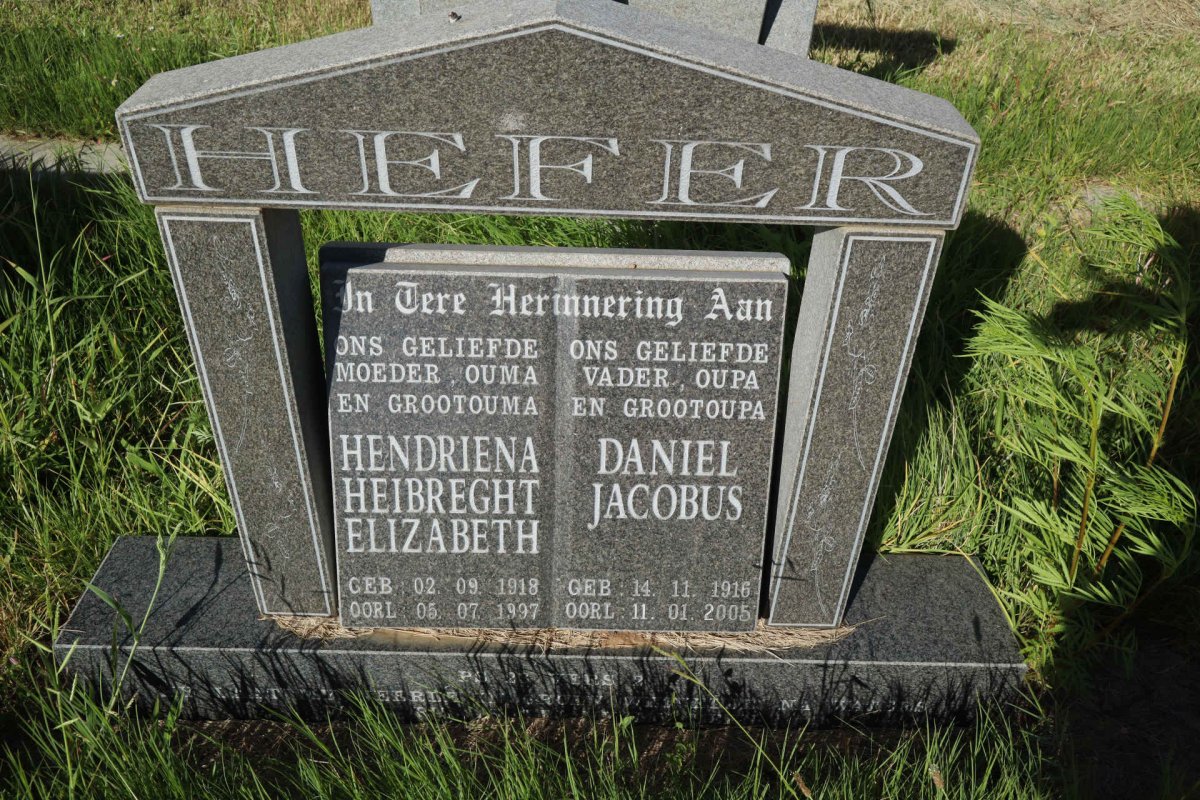 HEFER Daniel Jacobus 1916-2005 &amp; Hendriena Heibrecht Elizabeth 1918-1997