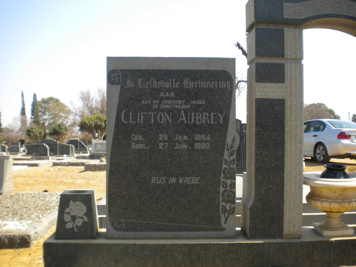HOVEN Clifton Aubrey, van der 1894-1980