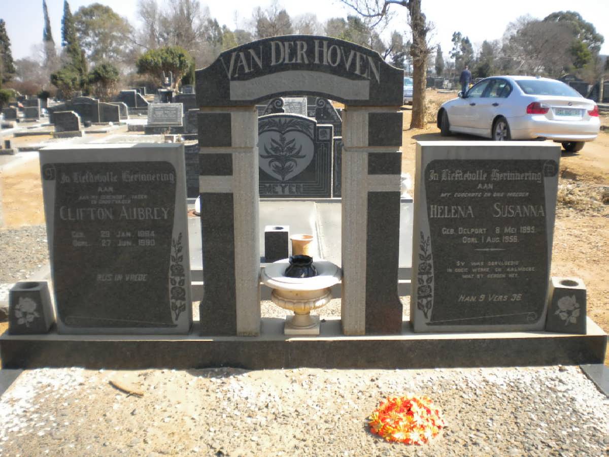 HOVEN Clifton Aubrey, van der 1894-1980 &amp; Helena Susanna DELPORT 1895-1956