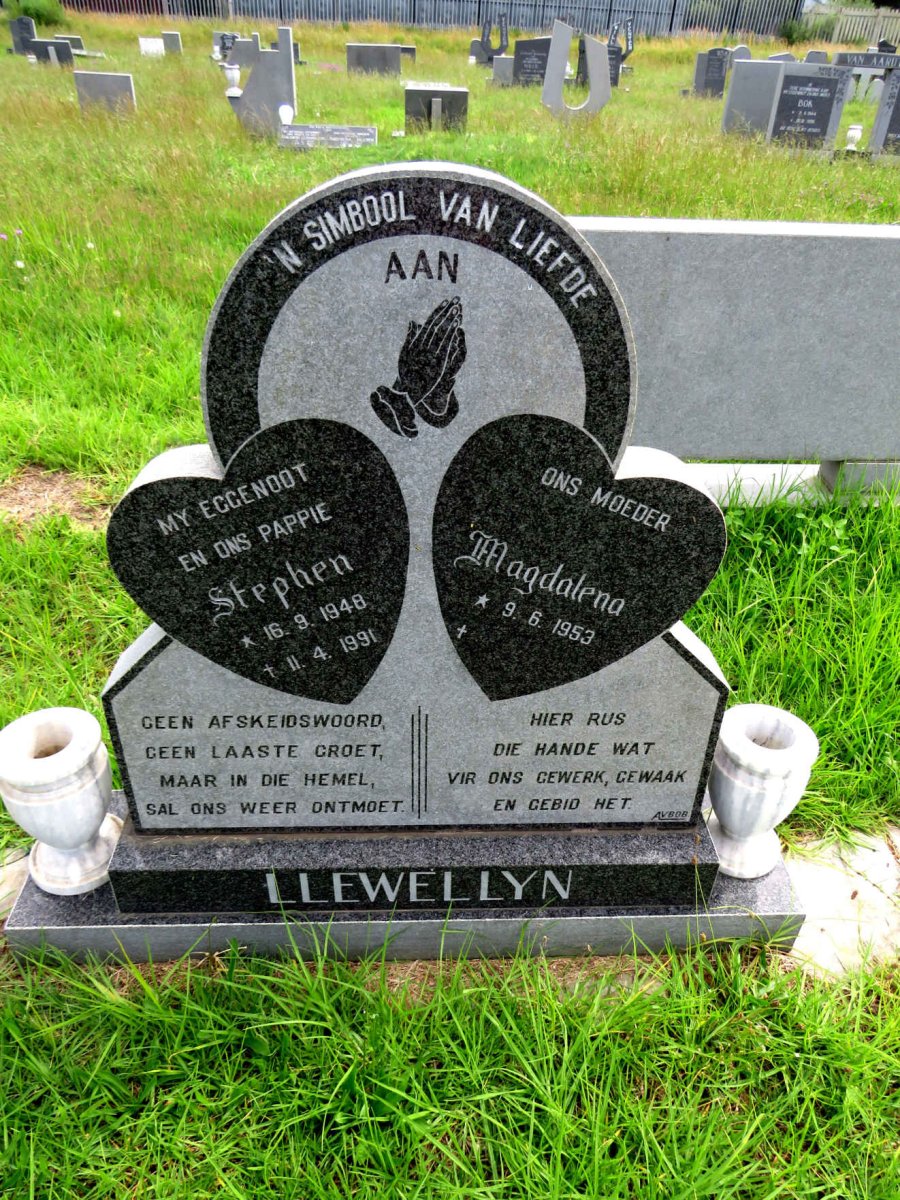 LLEWELLYN Stephen 1948-1991 & Magdalena 1953-
