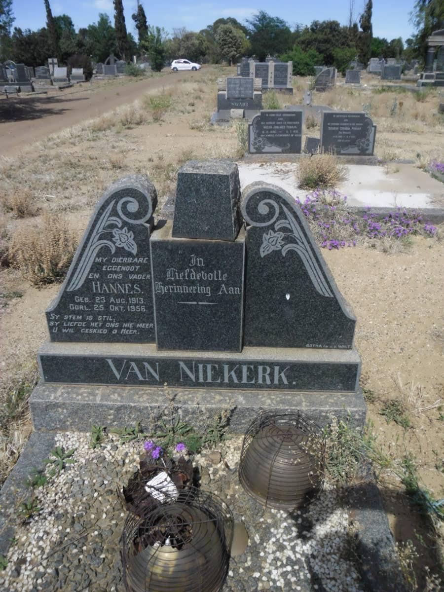 NIEKERK Hannes, van 1913-1956