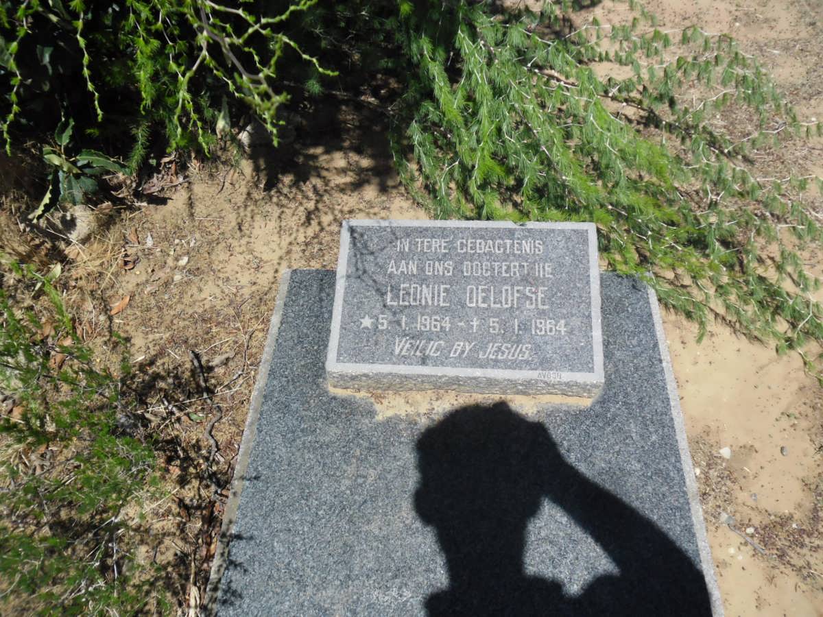 OELOFSE Leonie 1964-1964