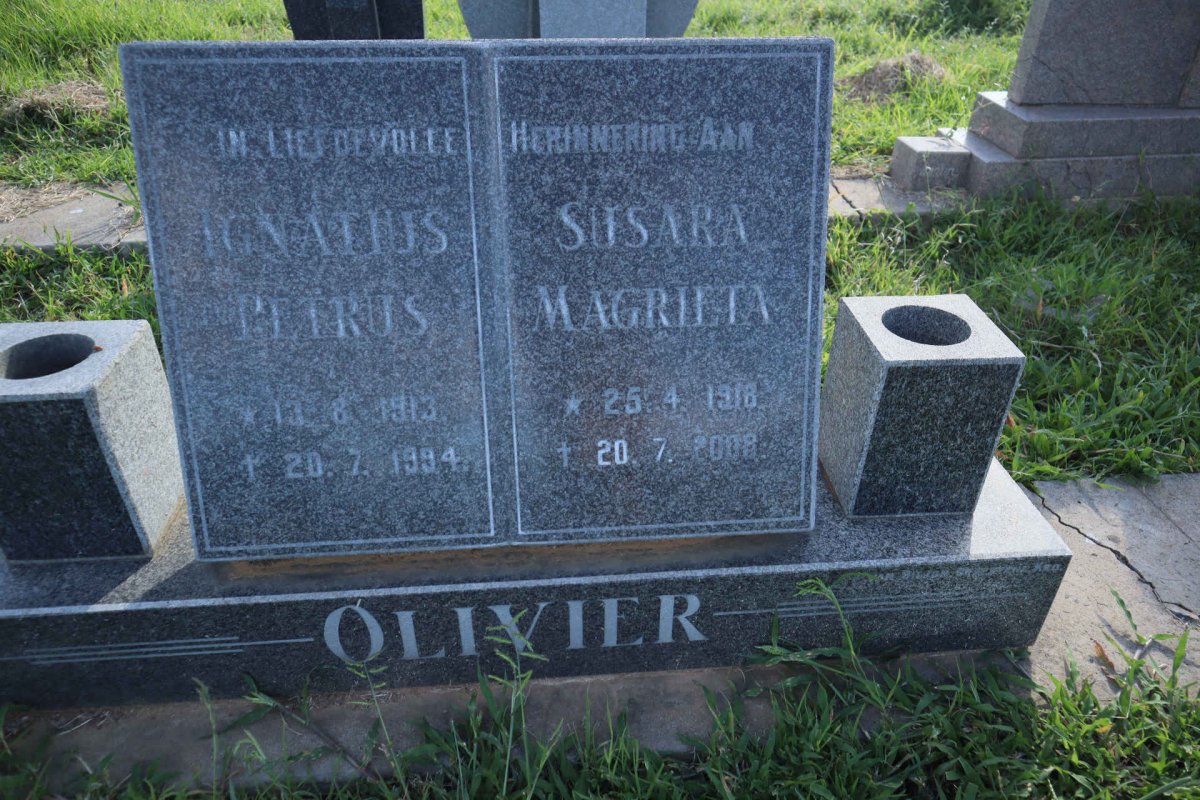 OLIVIER Ignatius Petrus 1913-1994 &amp; Susara Magrieta 1918-2008