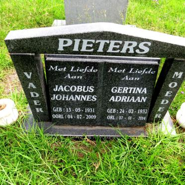 PIETERS Jacobus Johannes 1931-2009 & Gertina Adriaan 1932-2014