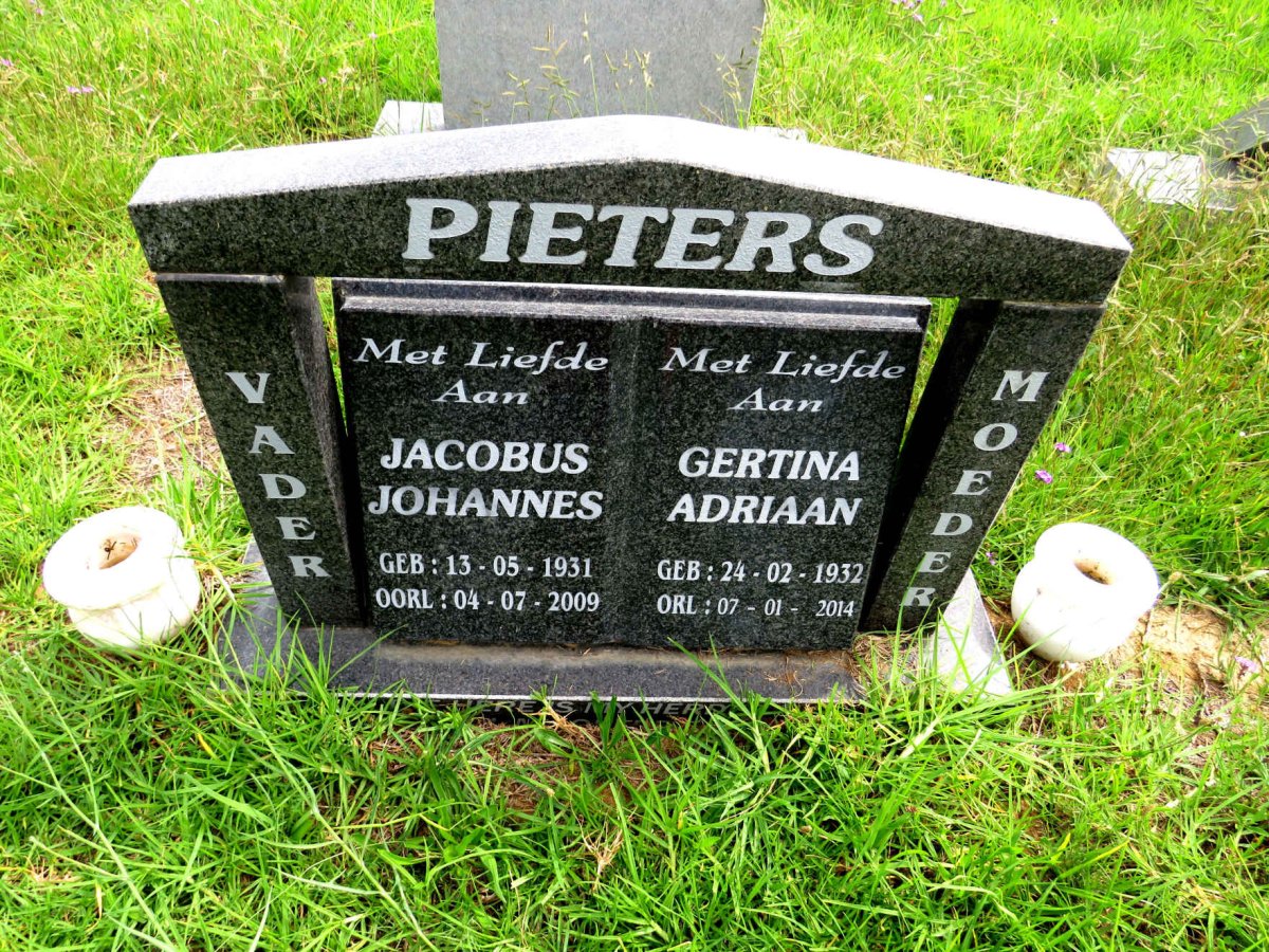 PIETERS Jacobus Johannes 1931-2009 & Gertina Adriaan 1932-2014