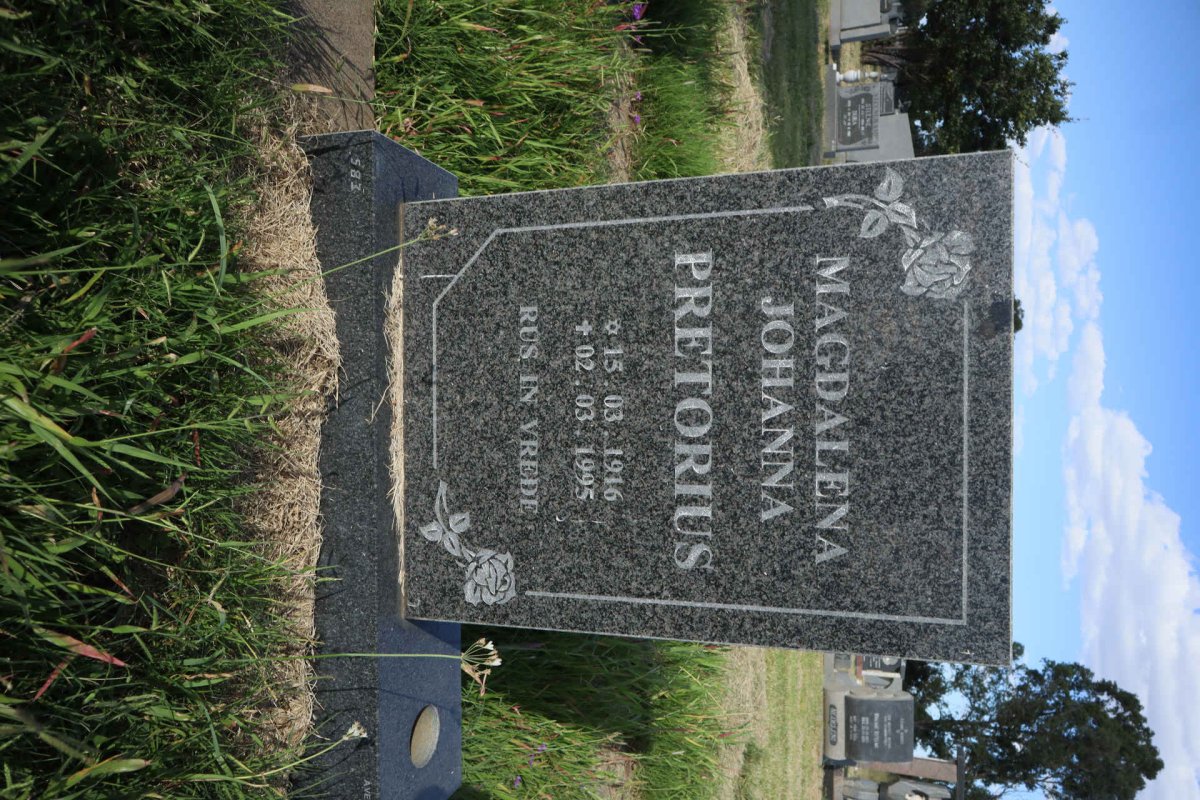 PRETORIUS Magdalena Johanna 1916-1995