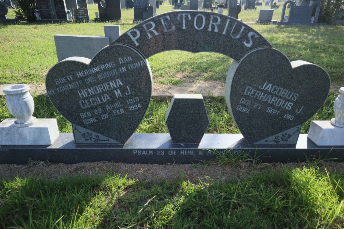 PRETORIUS Jacobus Gerhardus J. 1913- &amp; Hendriena Cecilia M.J. 1919-1994
