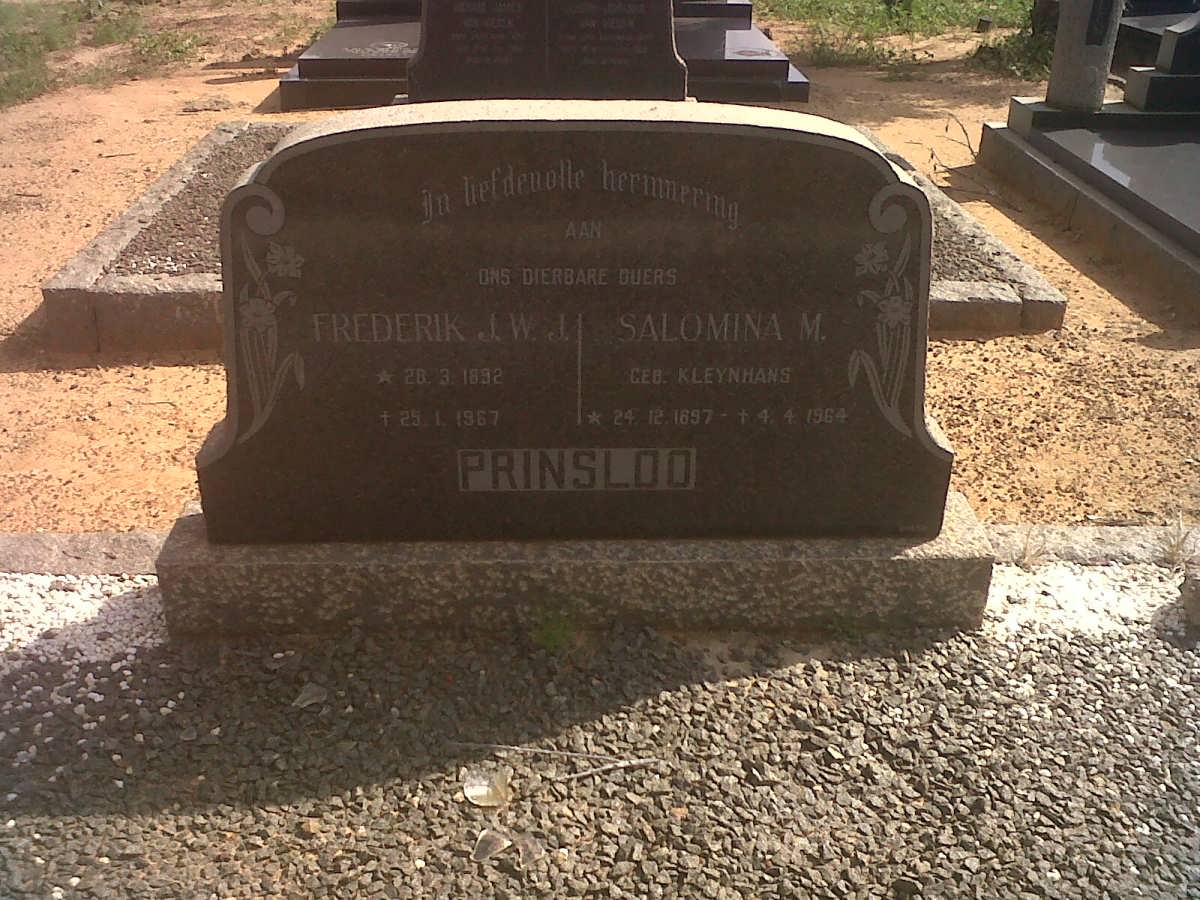 PRINSLOO Frederik J.W.J. 1892-1967 &amp; Salomina M. KLEYNHANS 1897-1964 