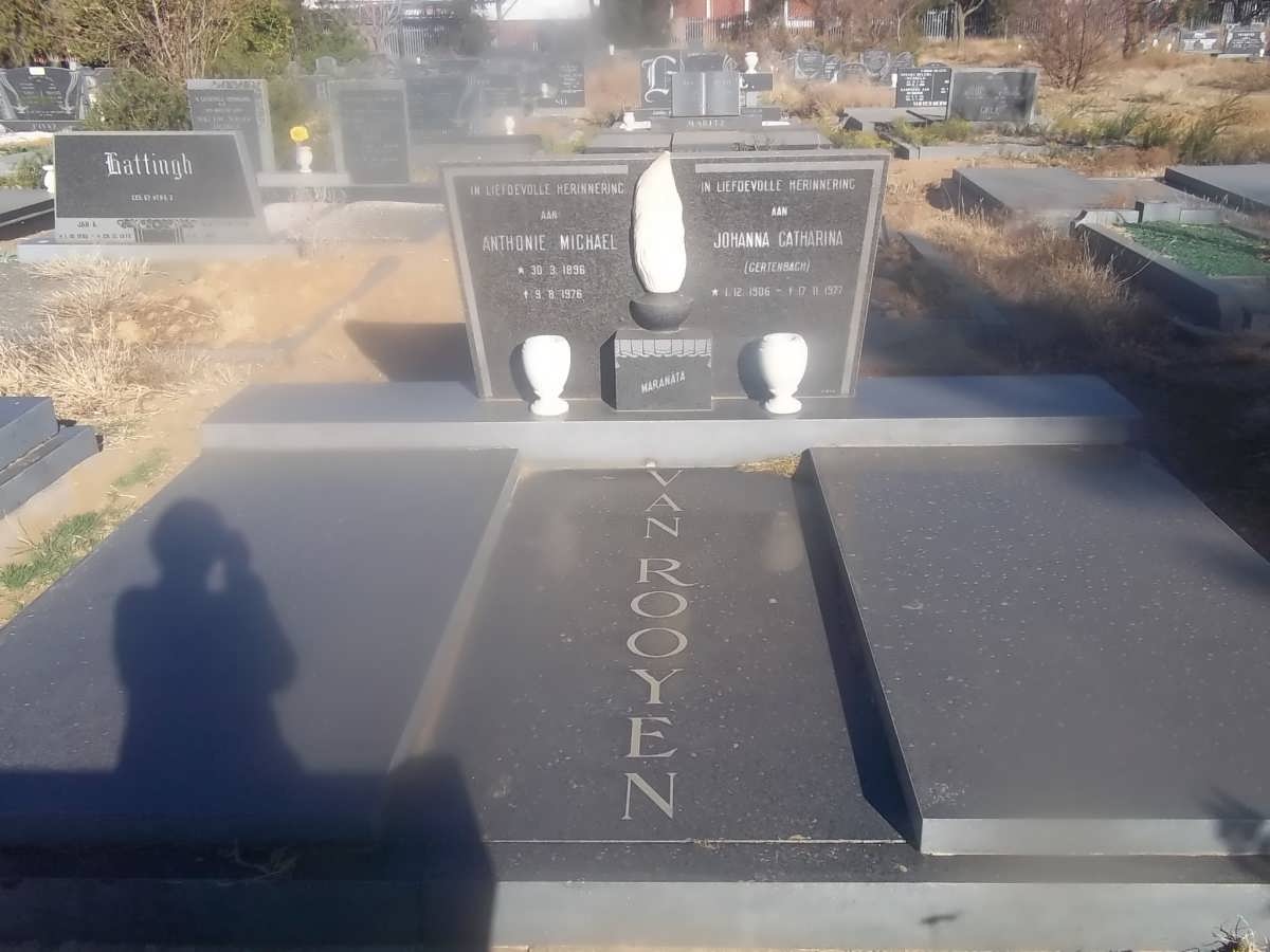 ROOYEN Anthonie Michael, van 1896-1976 &amp; Johanna Catharina GERTENBACH 1906-1977
