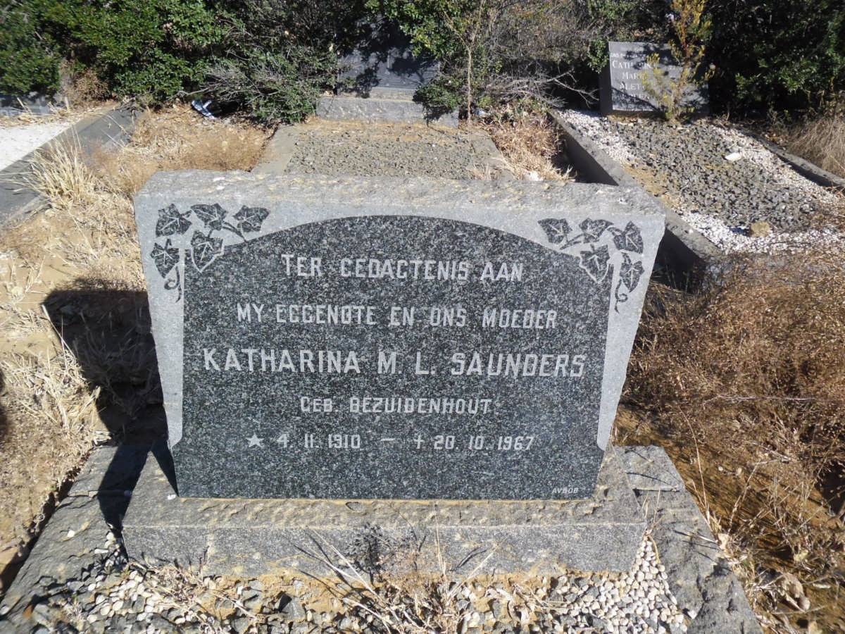 SAUNDERS Katharina M.L. nee BEZUIDENHOUT 1910-1967