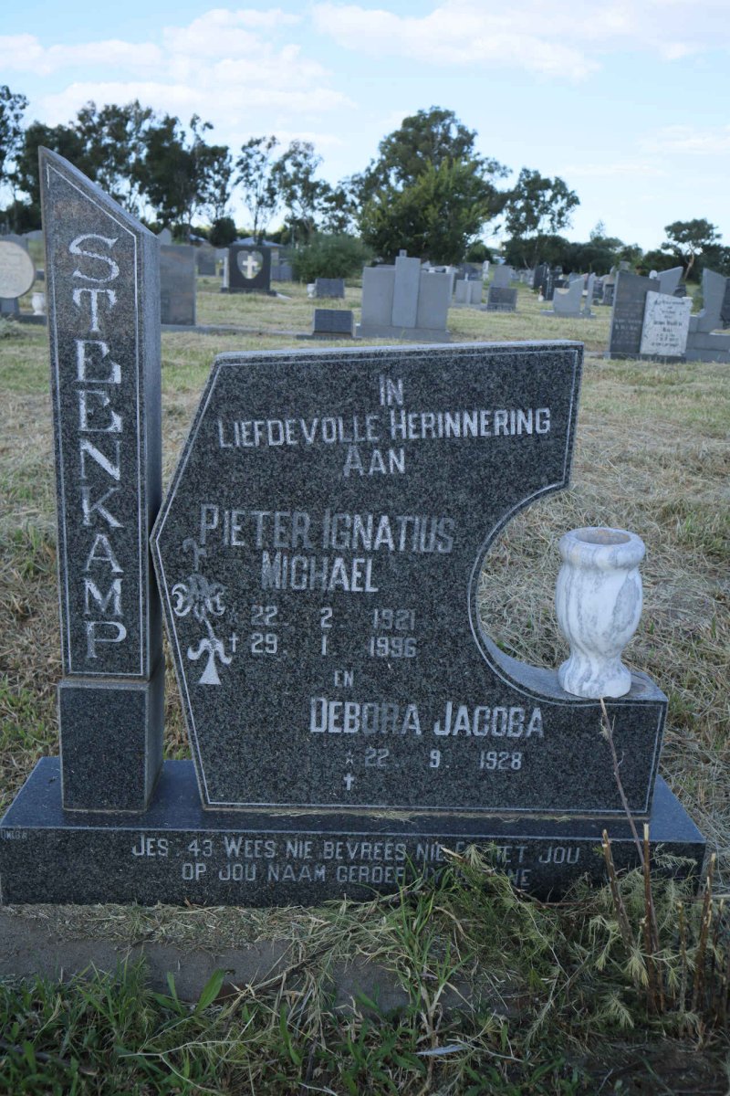 STEENKAMP Pieter Ignatius Michael 1921-1996 &amp; Debora Jacoba 1928-