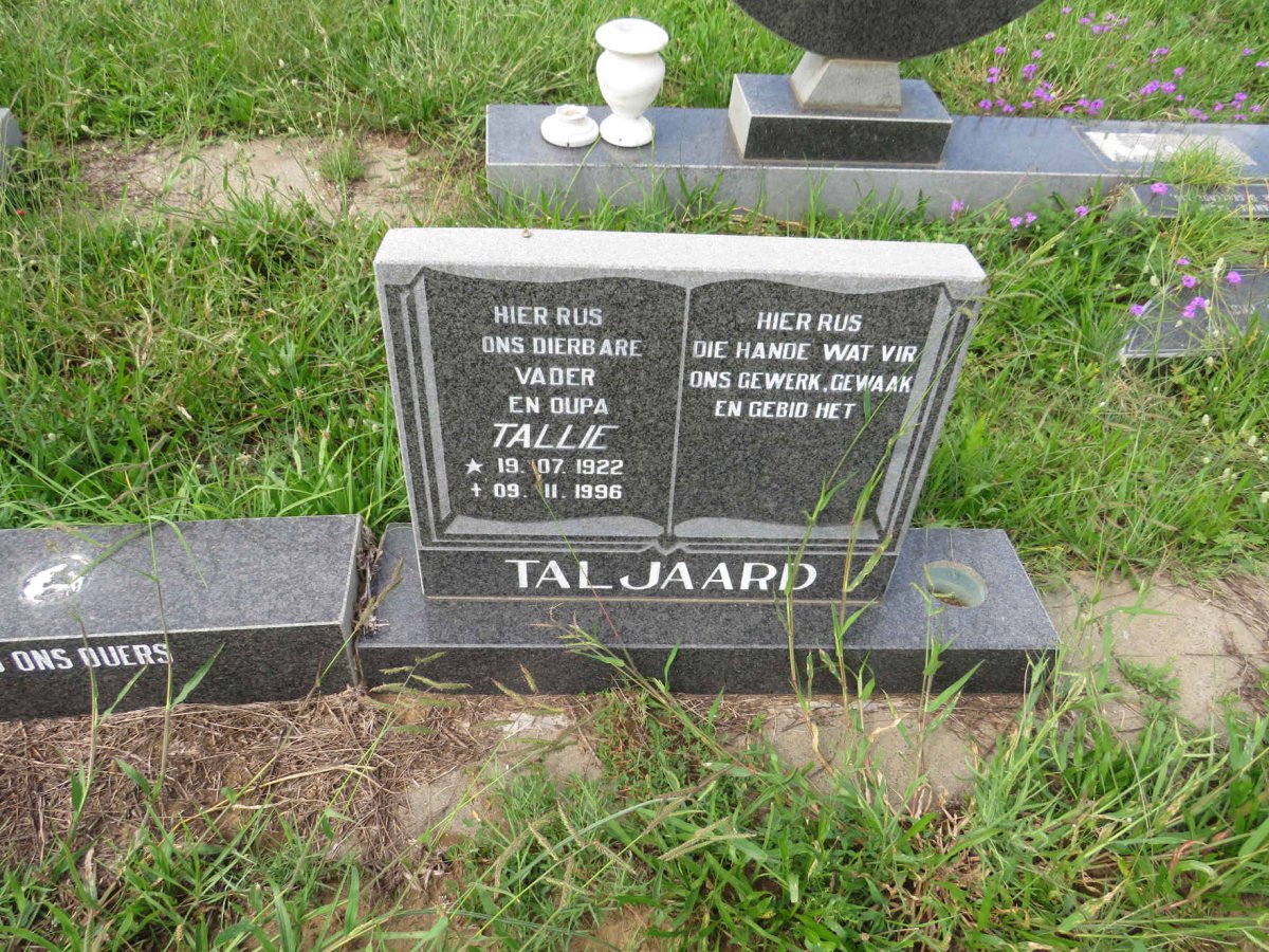 TALJAARD Tallie 1922-1996 & Bettie 1921-1989 _1