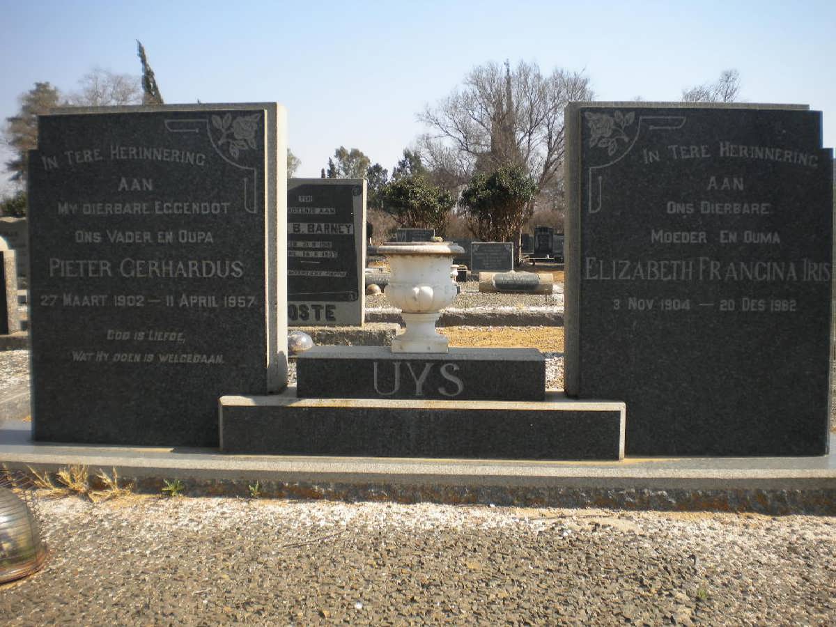 UYS Pieter Gerhardus 1902-1957 &amp; Elizabeth Francina Iris 1904-1982