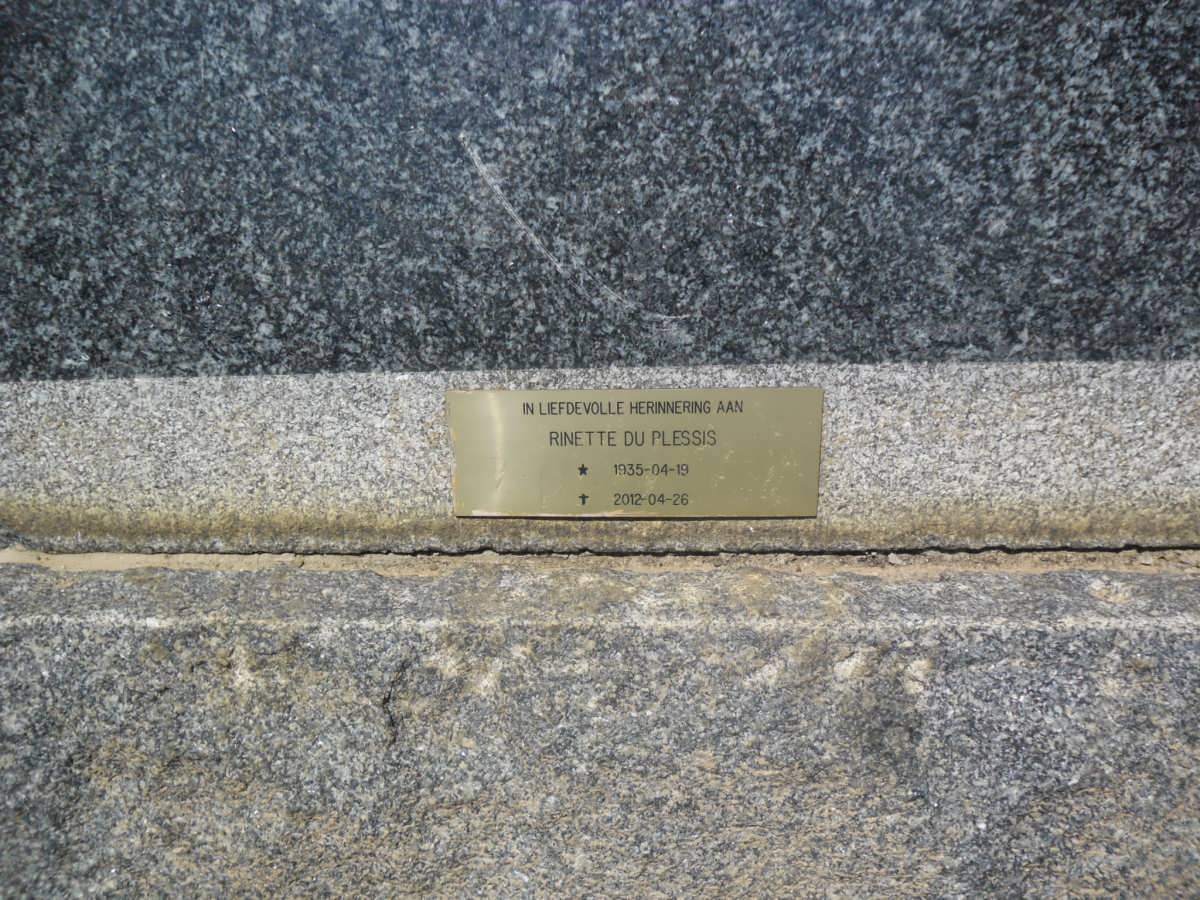 PLESSIS Rinette, du 1935-2012