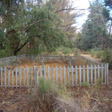 Free State, LADYBRAND district, Hobhouse, Waschbank 220, farm cemetery