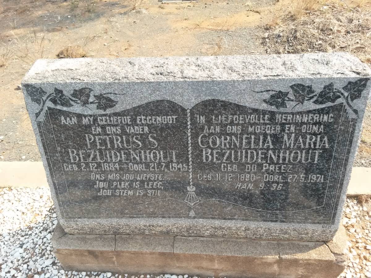 BEZUIDENHOUT Petrus S. 1884-1945 &amp; Cornelia Maria DU PREEZ 1890-1971