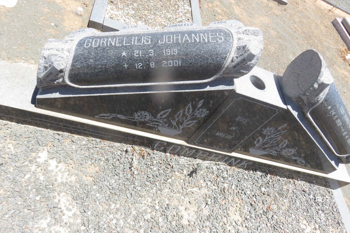 COMBRINK Cornelius Johannes 1919-2001 &amp; Rosella Elizabeth VORSTER 1908-1987