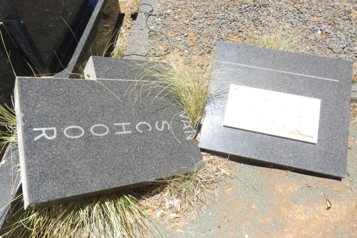 SCHOOR Andries Francois, van 1889-1965 &amp; OOSTHUIZEN Anna Sophia nee GROBBELAAR 1908-1997