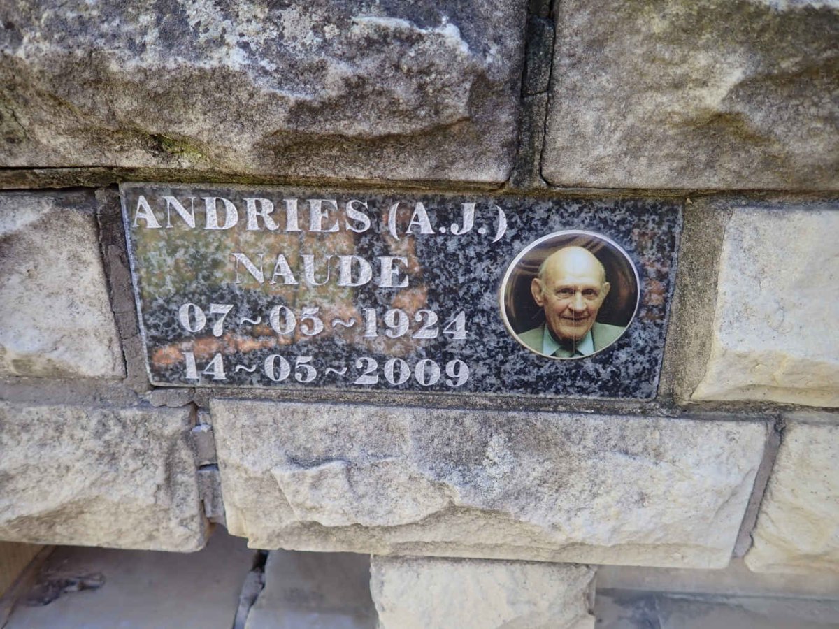 NAUDE Andries A.J. 1924-2009