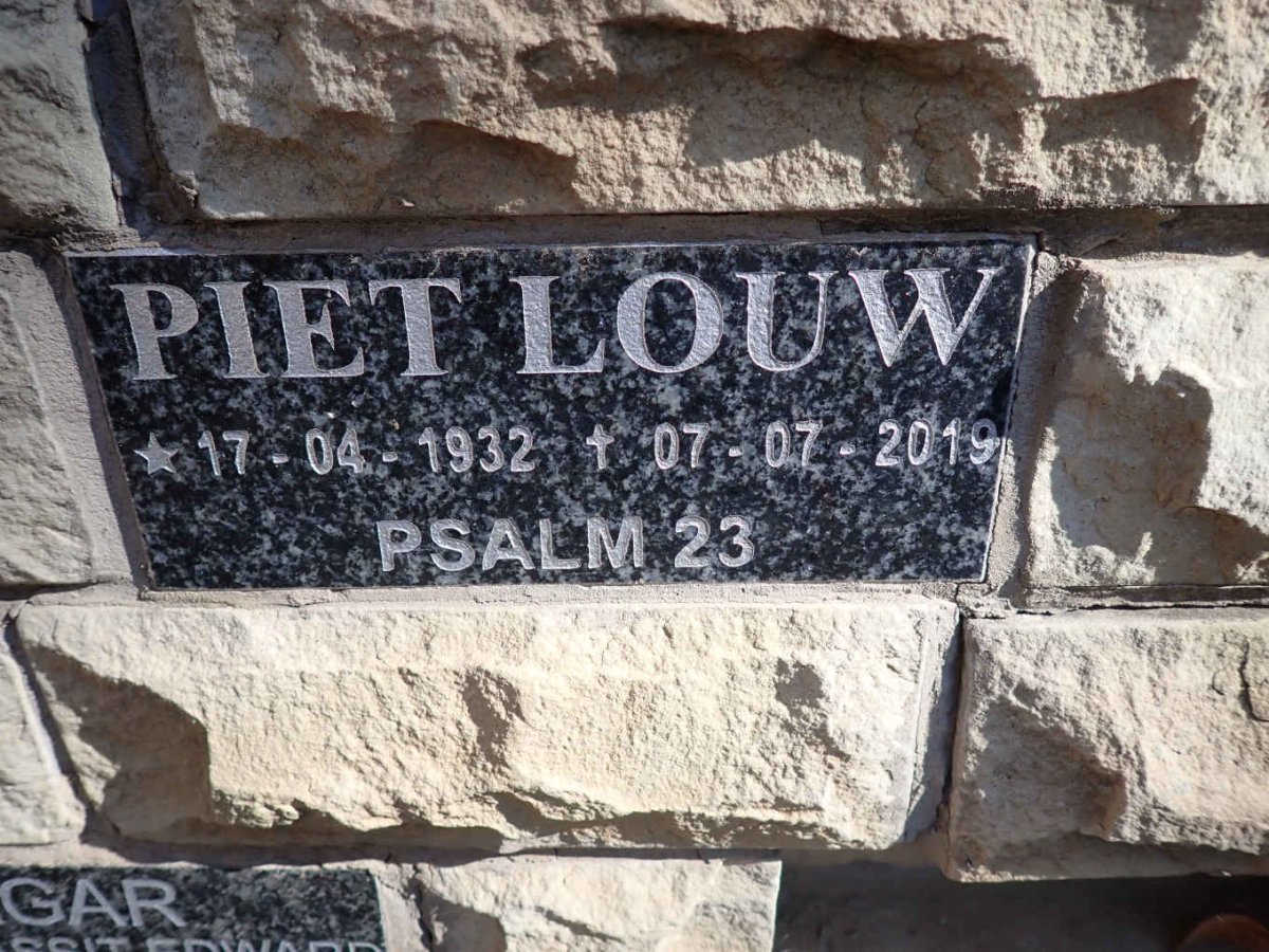 LOUW Piet 1932-2019