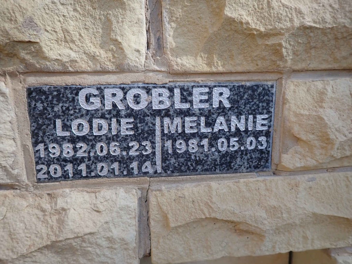 GROBLER Lodie 1982-2011 &amp; Melanie 1981-