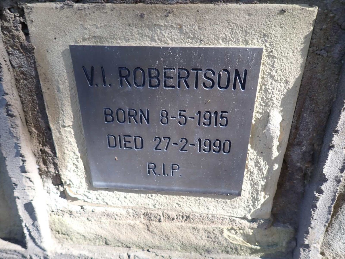 ROBERTSON V.I. 1915-1990