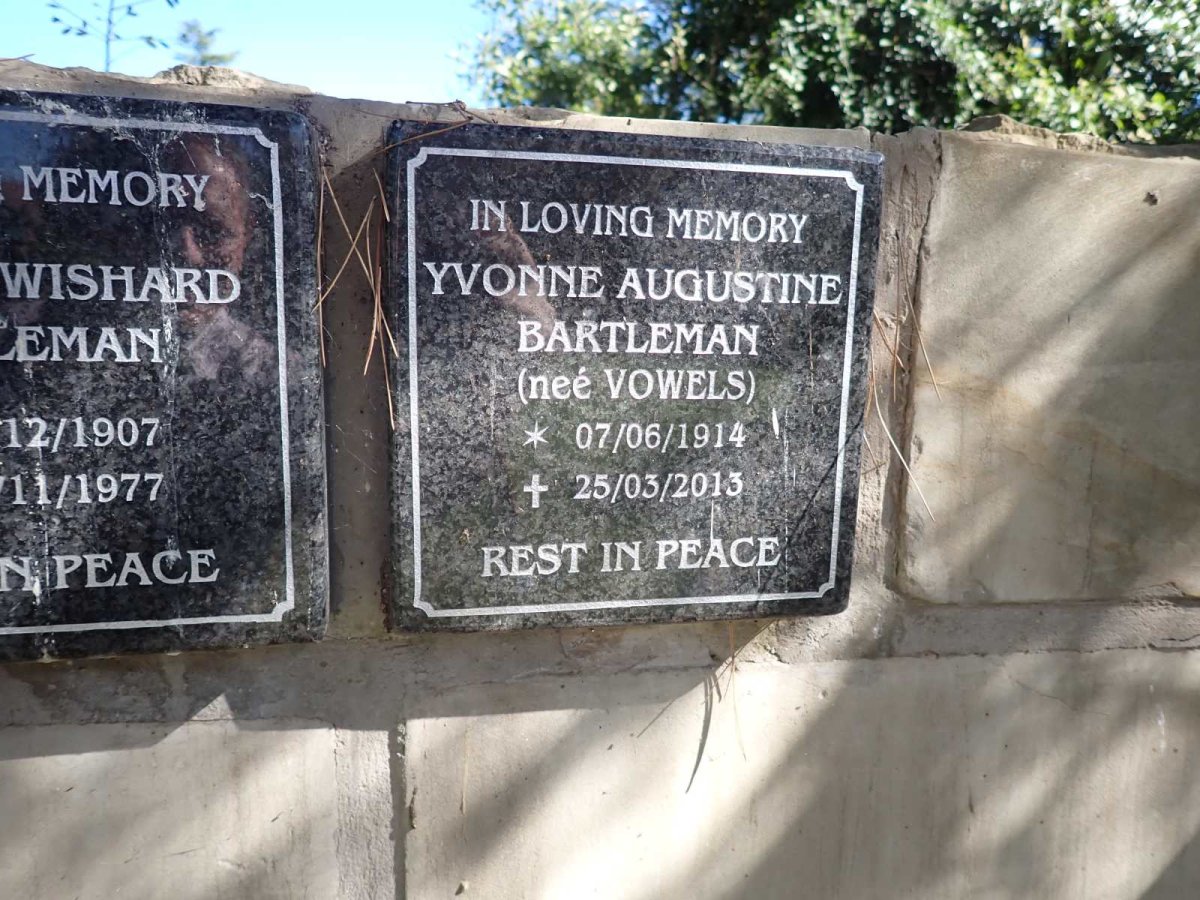 BARTLEMAN Yvonne Augustine nee VOWLES 1914-2013