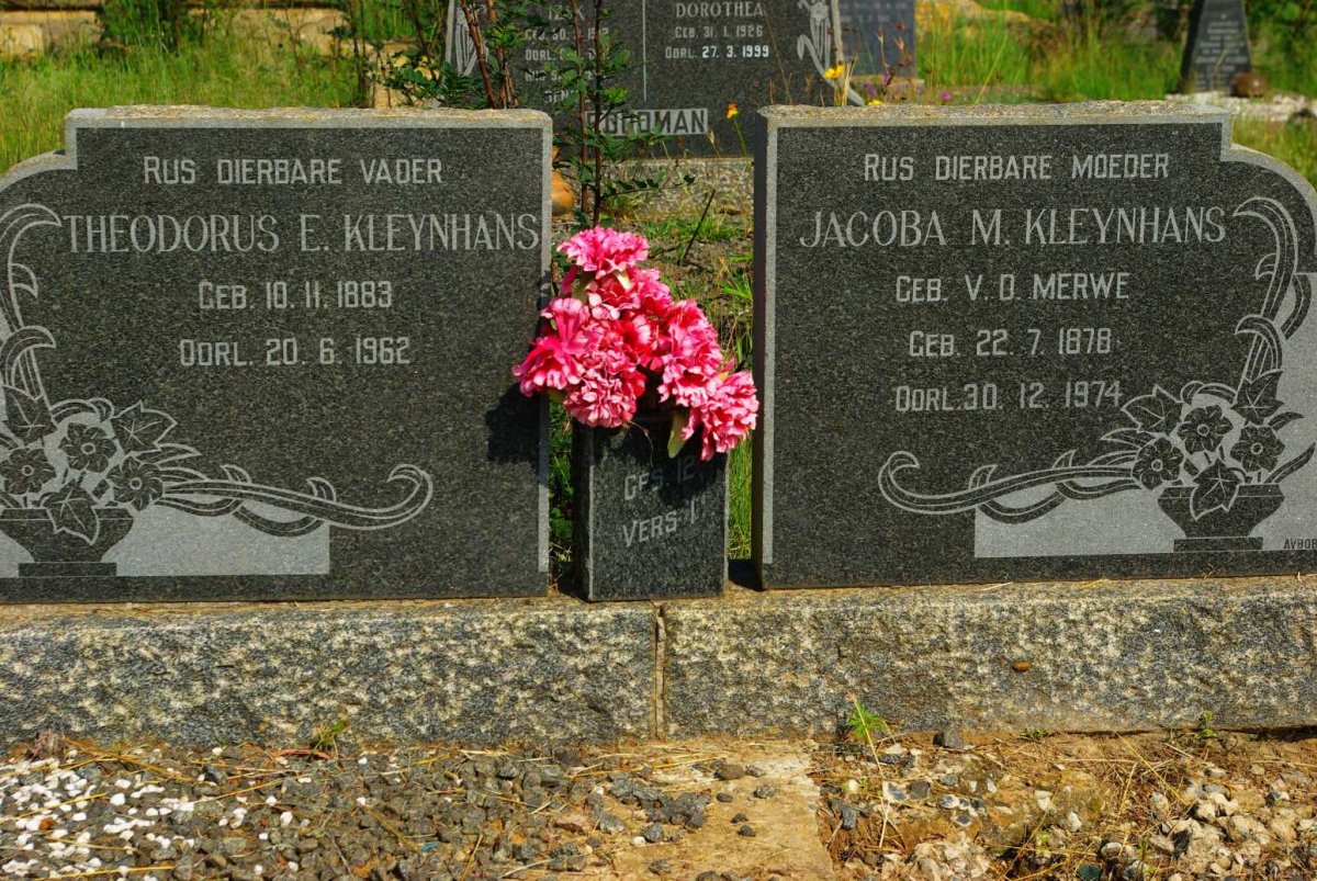 KLEYNHANS Theodorus E. 1883-1962 &amp; Jacoba M. V.D. MERWE 1878-1974