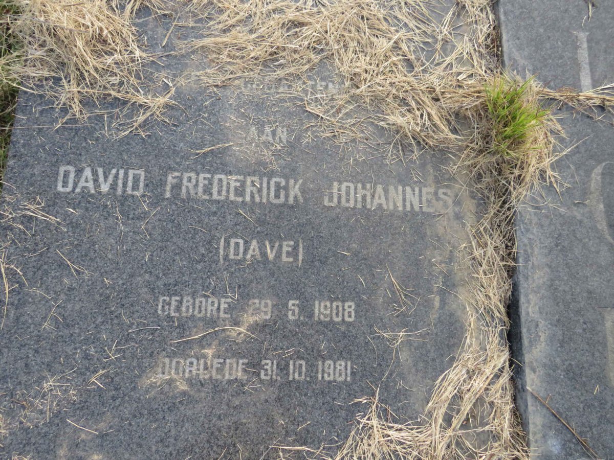 LOUW David Frederick Johannes 1908-1981 & ? Alexandra Joubert 1902-1982 _3
