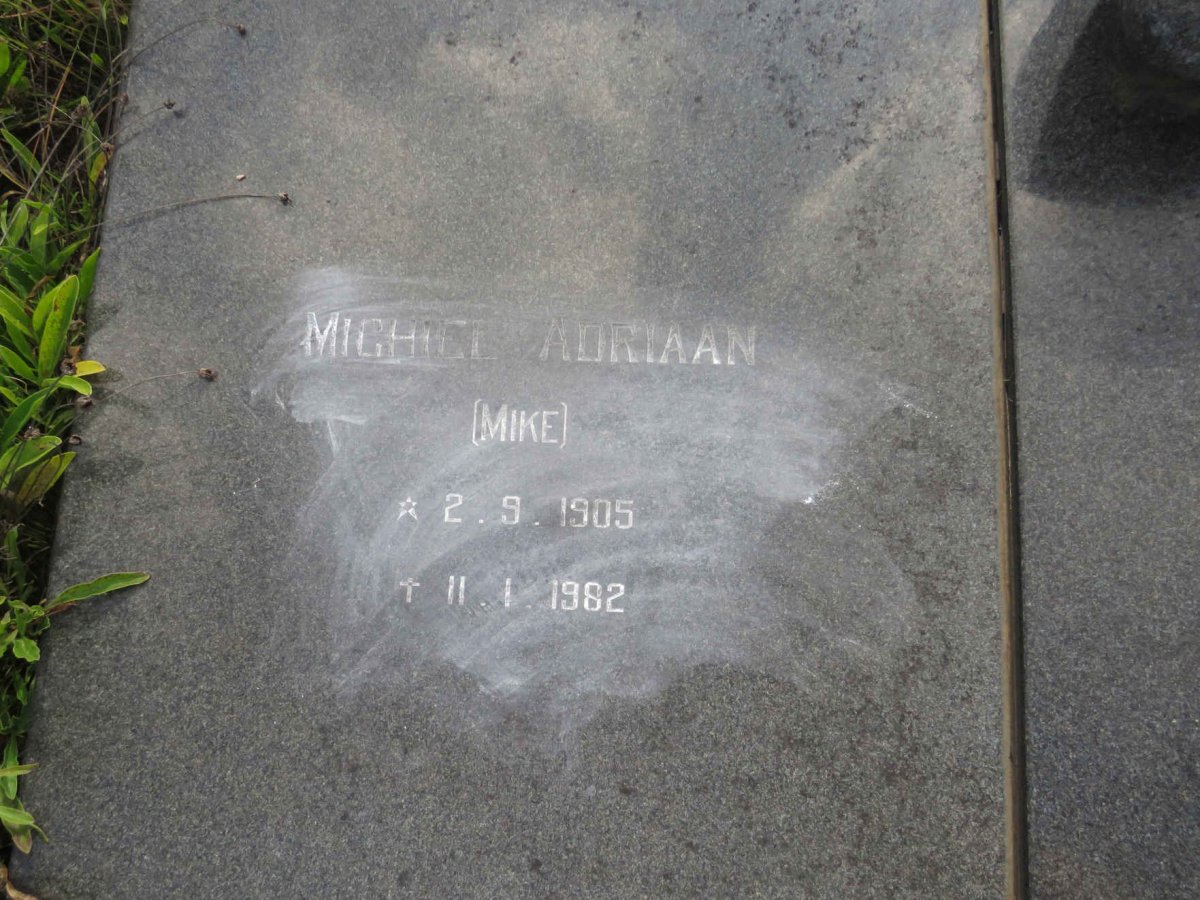 OBERHOLZER Michiel Adriaan 1905-1982 & Elsie Sophia OBERHOLZER 1909- _2
