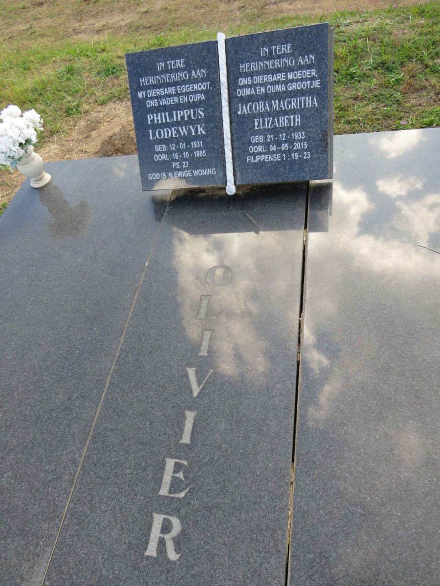 OLIVIER Philippus Lodewyk 1931-1985 & Jacoba Magritha Elizabeth 1933-2015 _1