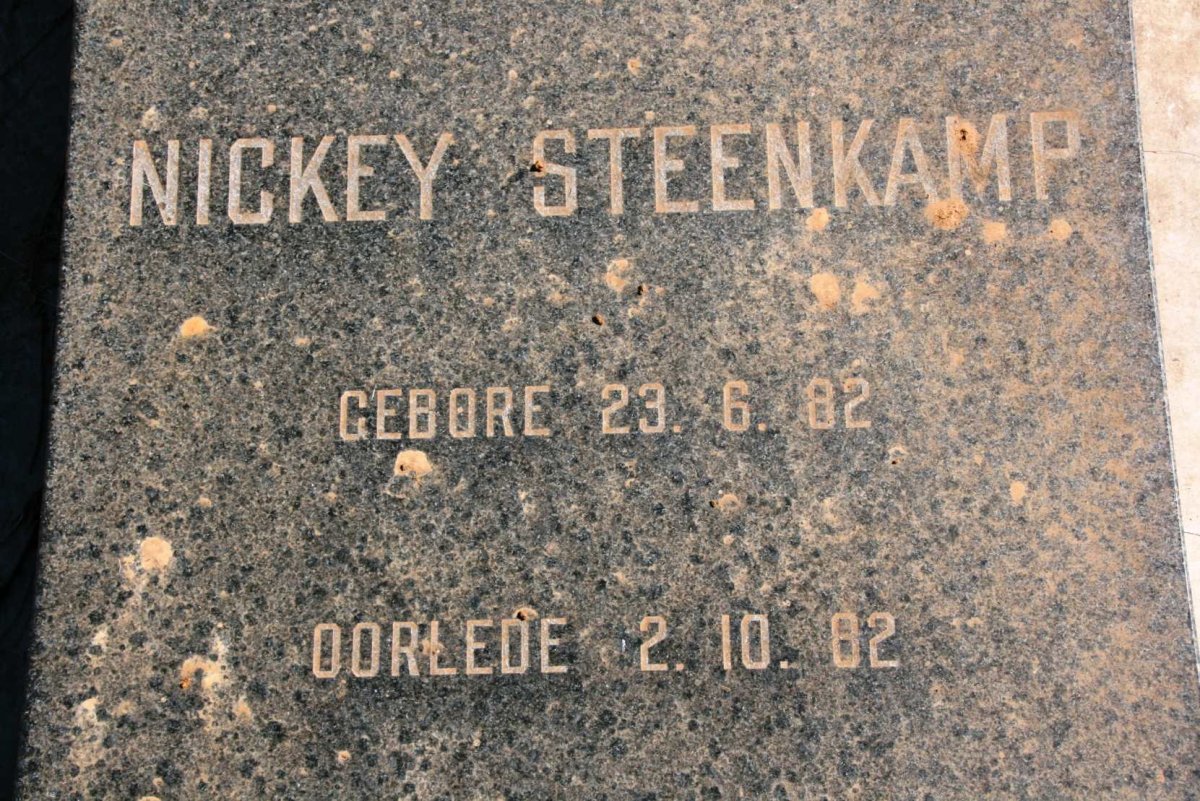 STEENKAMP Nickey 1982-1982