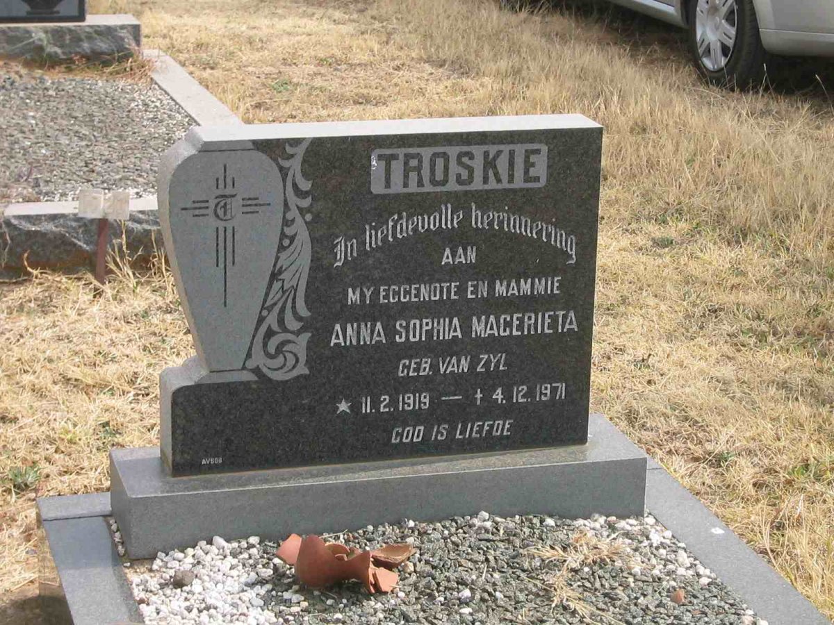 TROSKIE Anna Sophia Magerieta nee VAN ZYL 1919-1971