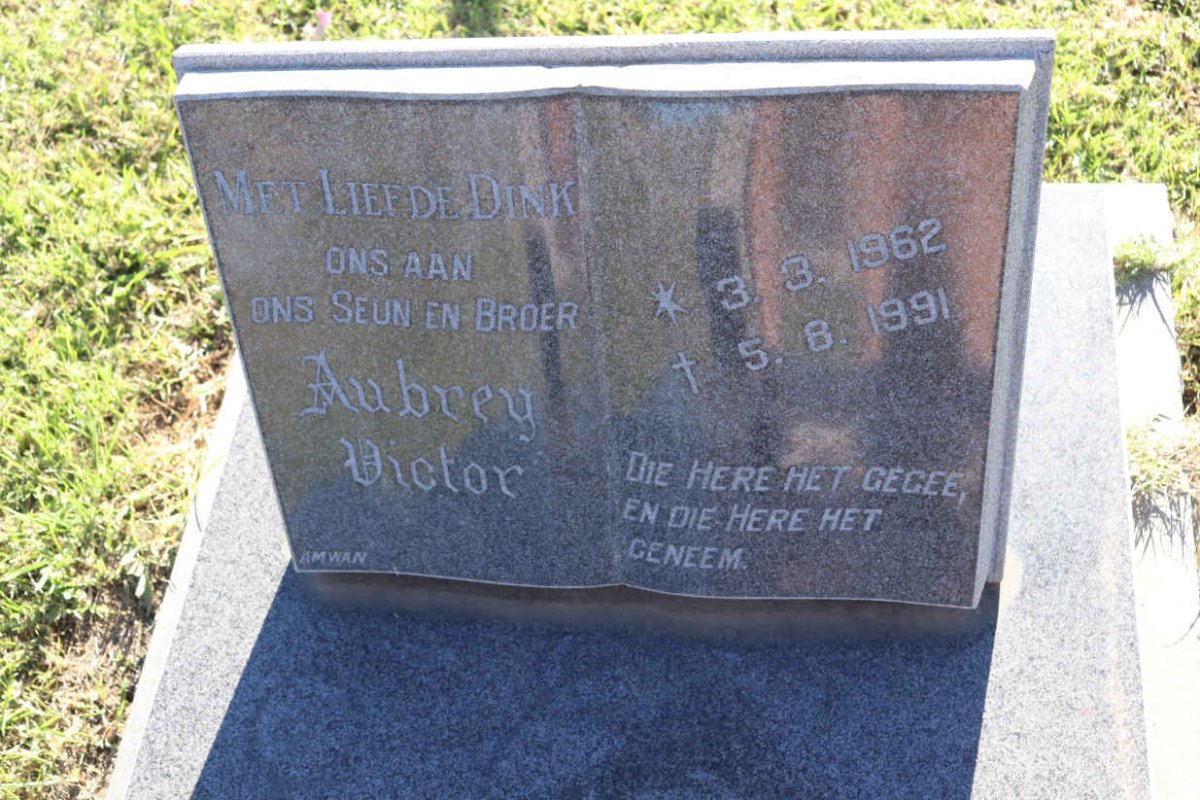 VICTOR Aubrey 1962-1991